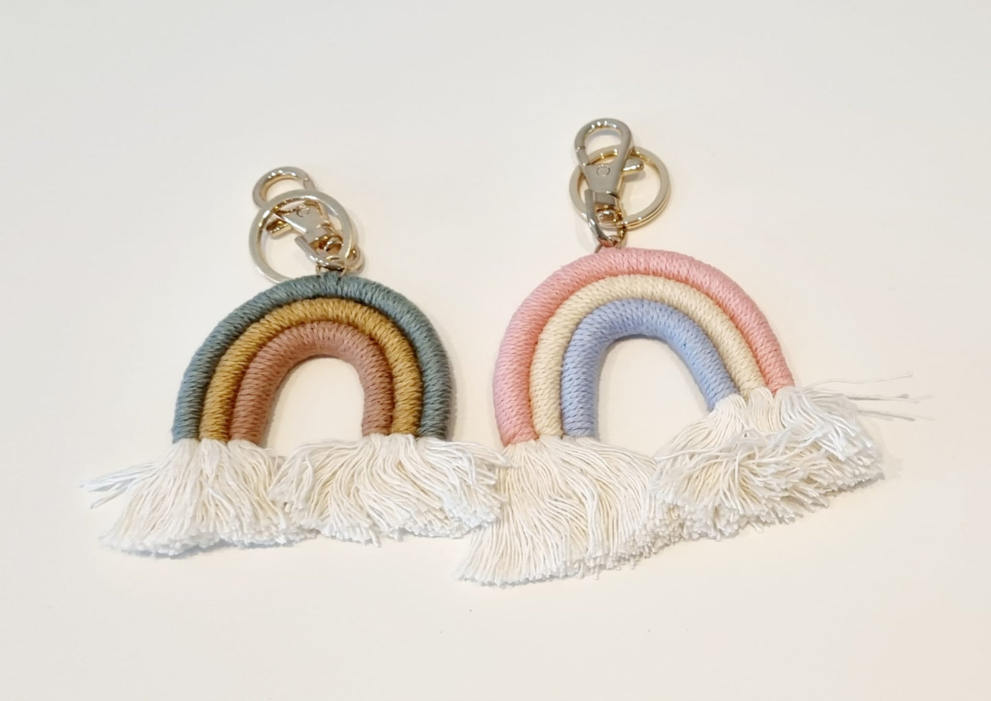 Sleutelhanger macramé regenboog 2 varianten